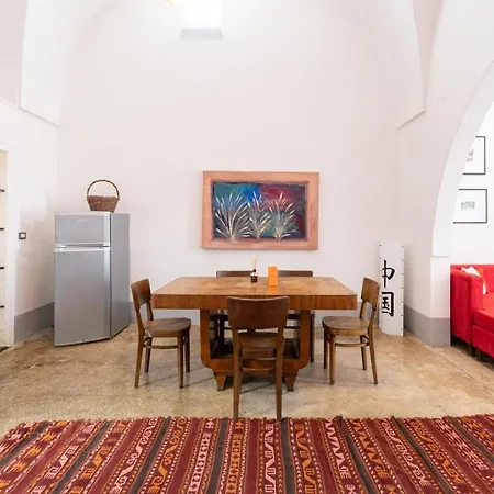 Dimora Storica Via Trieste Casa vacanze *